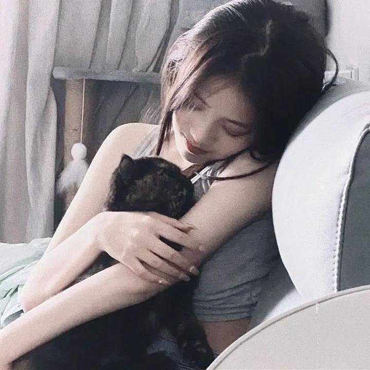 女儿被害后！县令夫人杀疯了